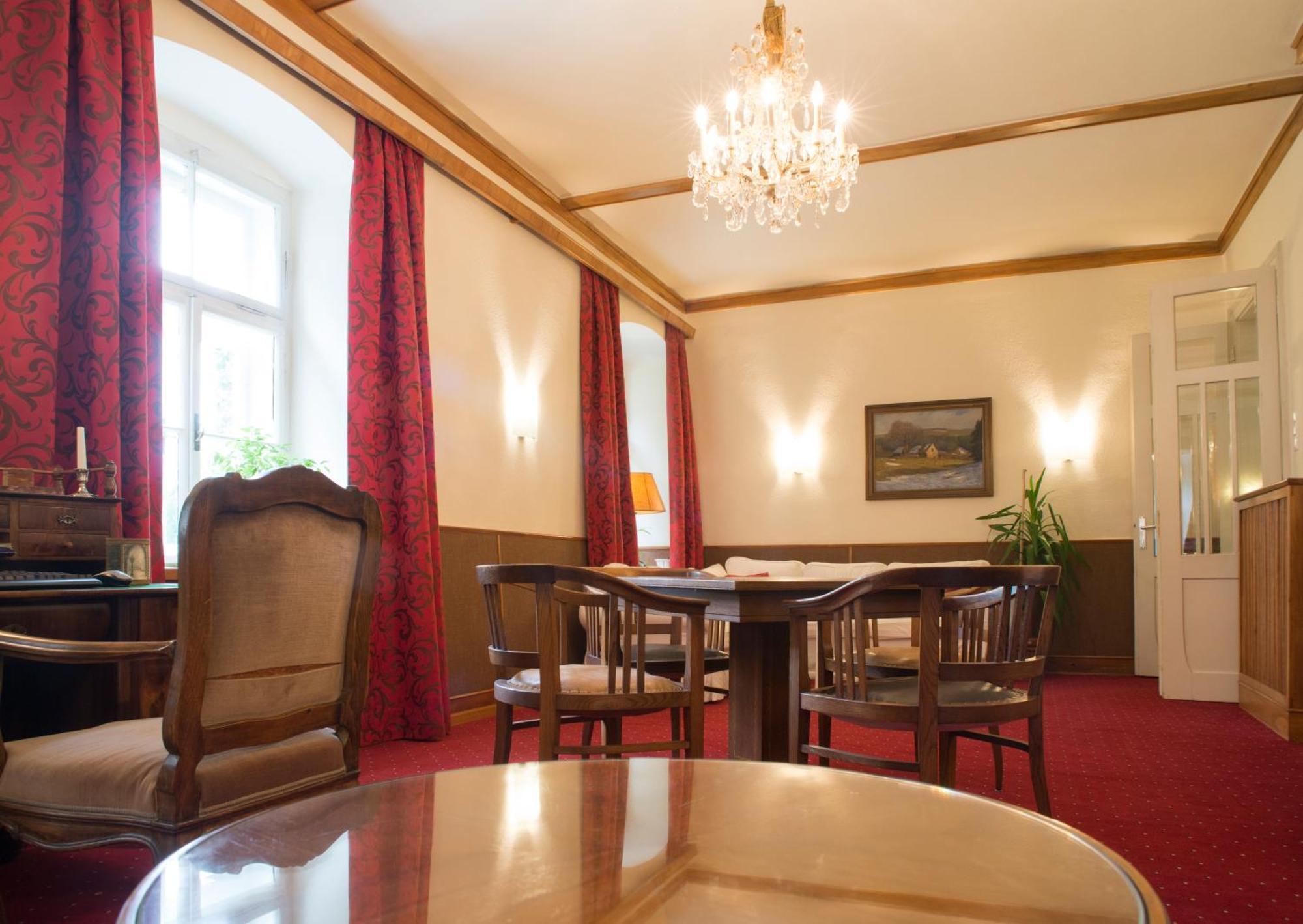 Hotel Landsitz Pichlschloss Neumarkt in Steiermark Exterior photo